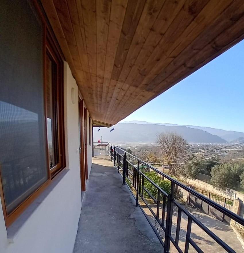 Guest House Xhaferaj Berat Ngoại thất bức ảnh