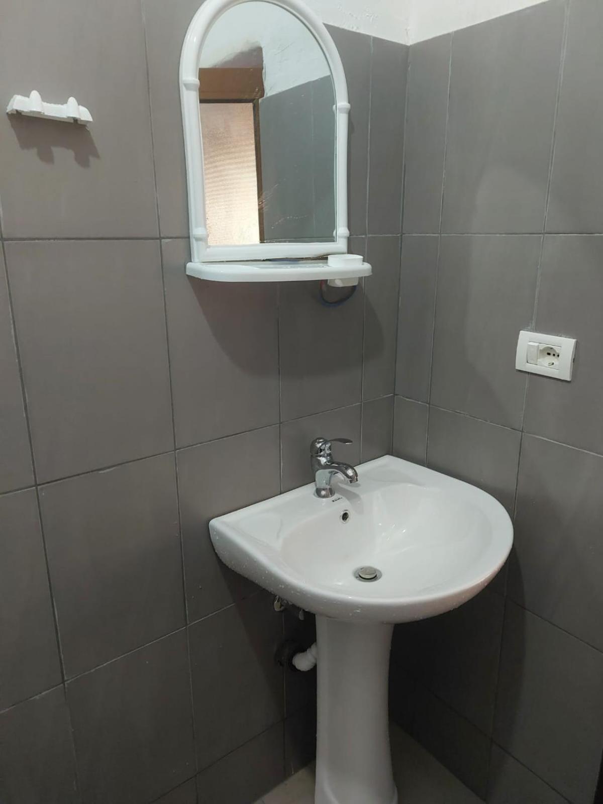 Guest House Xhaferaj Berat Ngoại thất bức ảnh