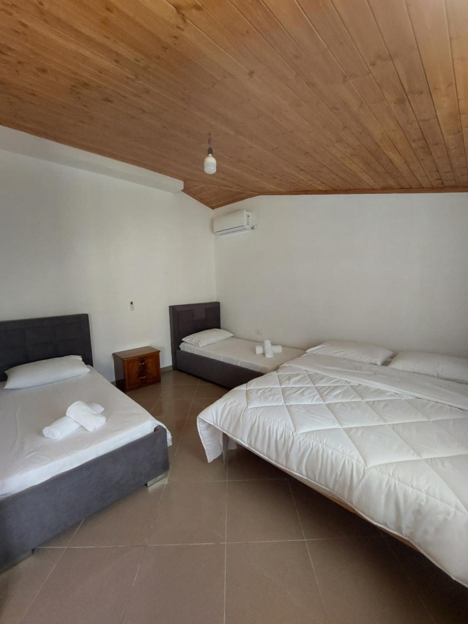 Guest House Xhaferaj Berat Ngoại thất bức ảnh