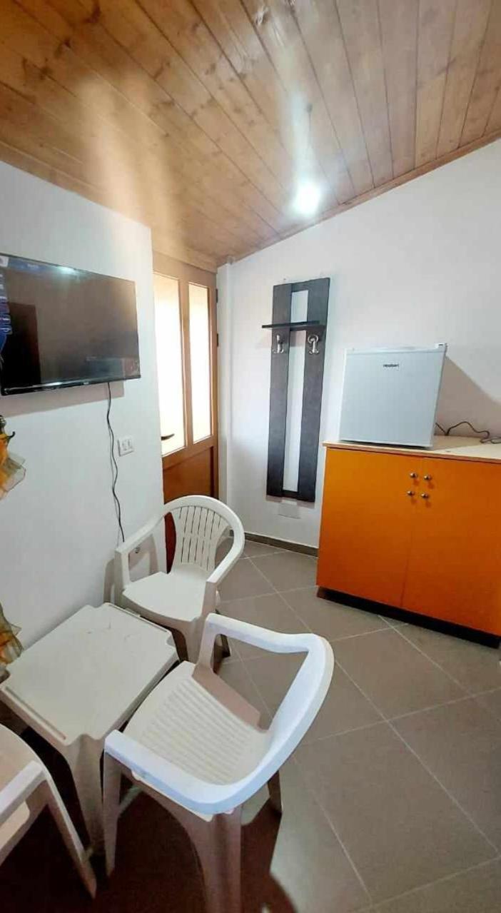 Guest House Xhaferaj Berat Phòng bức ảnh