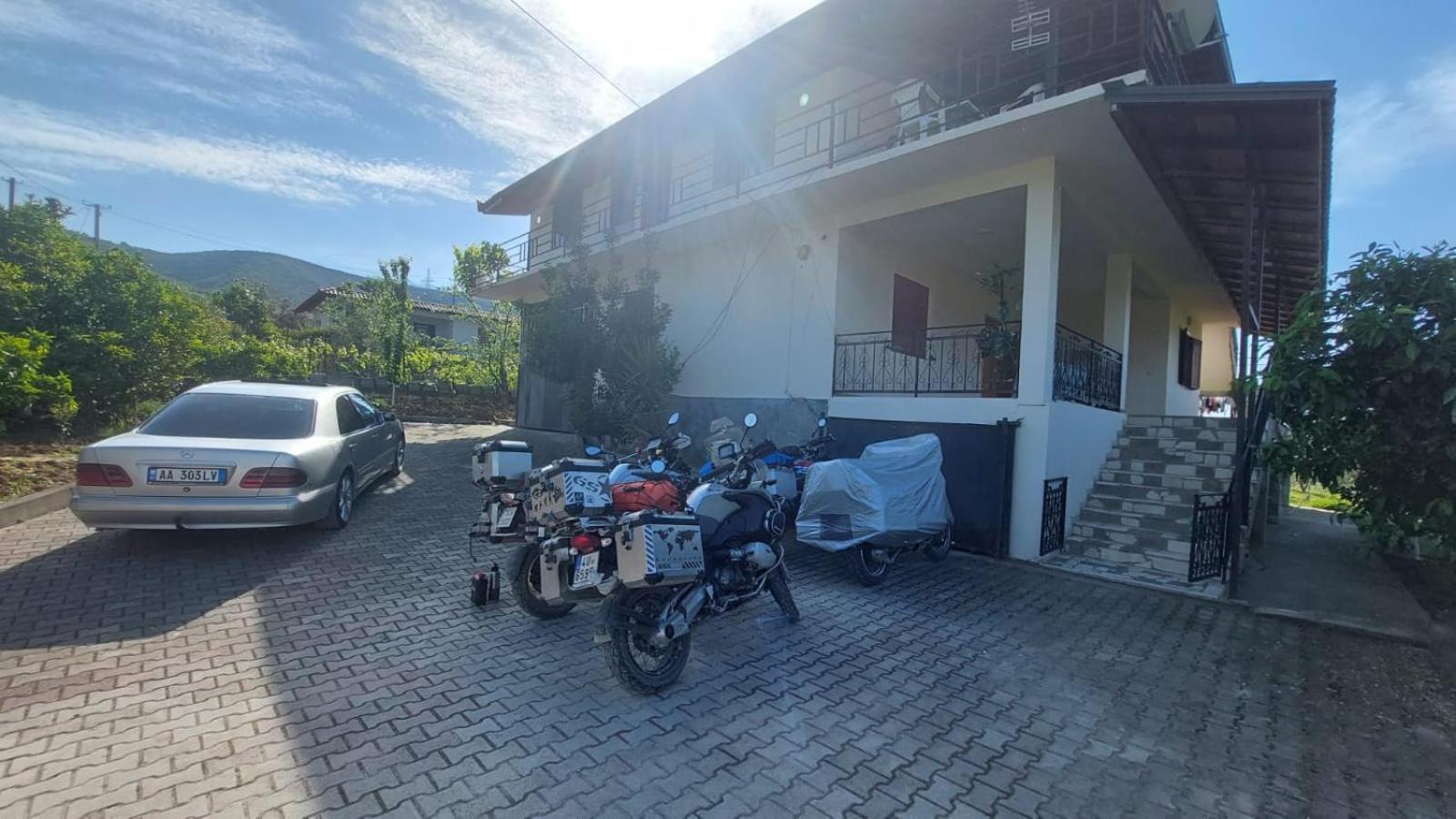 Guest House Xhaferaj Berat Ngoại thất bức ảnh
